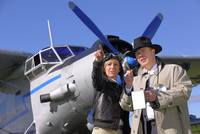 Amelia Earhart erklärt ihre Flugroute